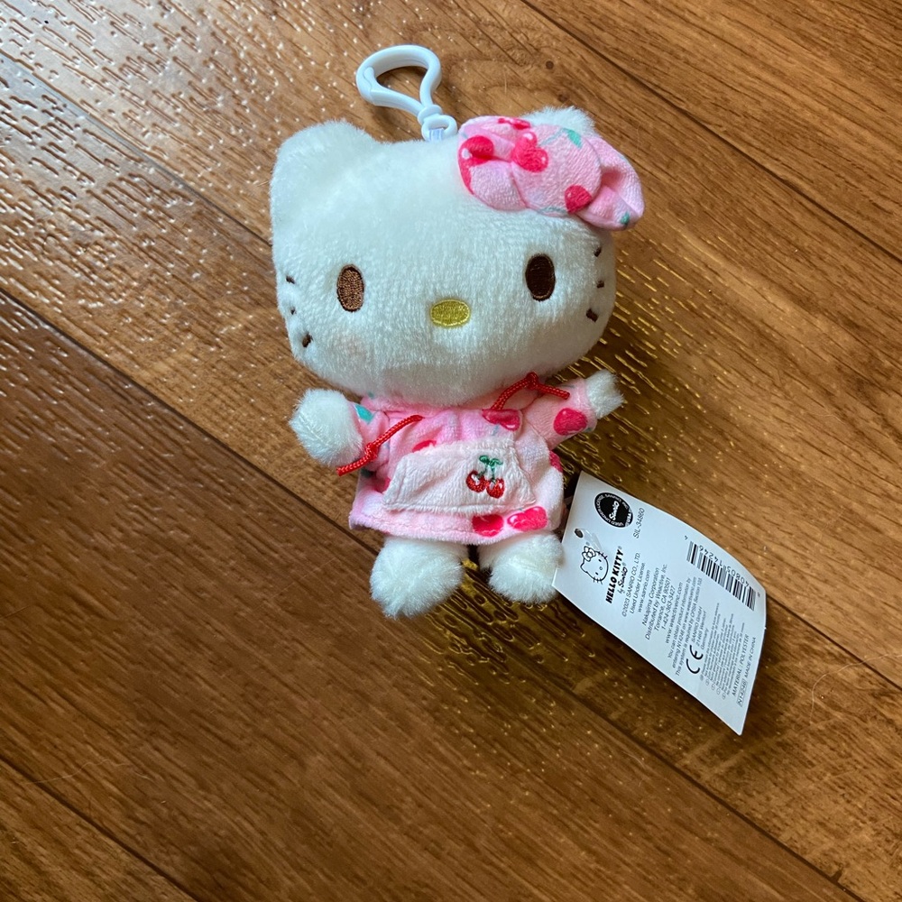 🖤🍒 hello kitty keychain 🍒🖤